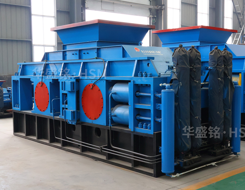 沙場(chǎng)用大型全液壓對(duì)輥制砂機(jī)多少錢一臺(tái)？