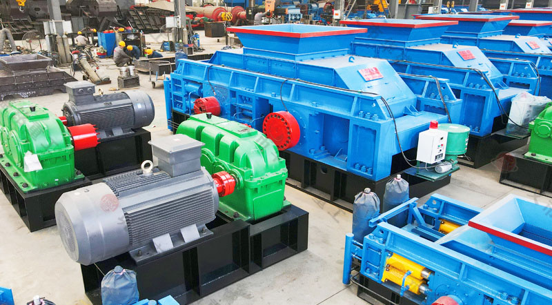 2米長的鉀長石制砂機一小時產量多少，自重多少噸